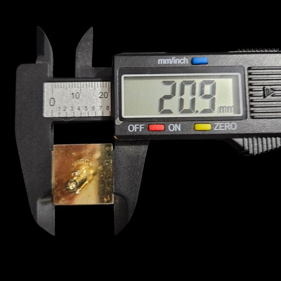 Swank Gold Tone Geometric Square Cufflinks Vintage Etched Design - Picture 5 of 5